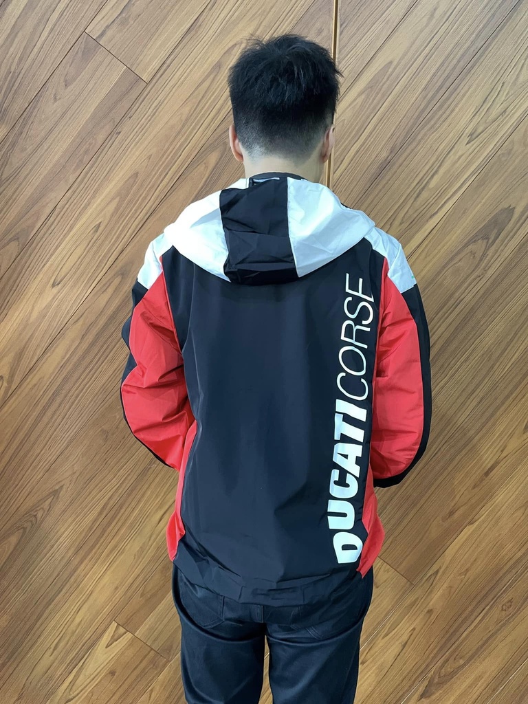 98770783_3.jpg (305 KB)