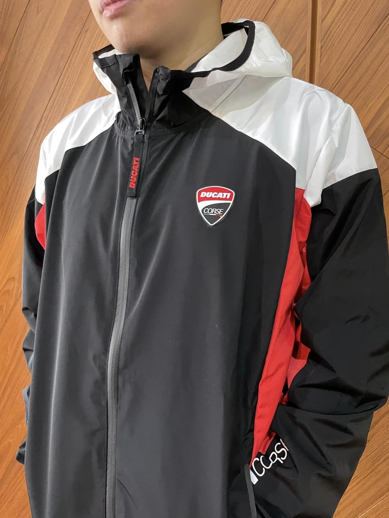 98770783_4.jpg (202 KB)