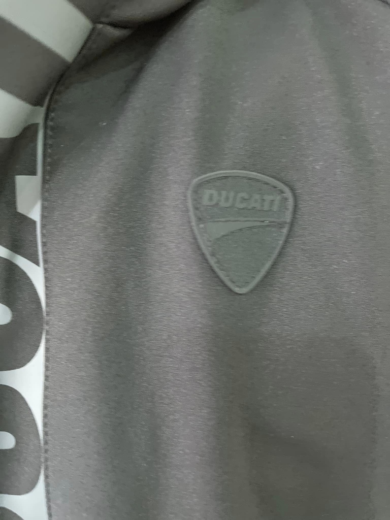 98107704_6.jpg (204 KB)