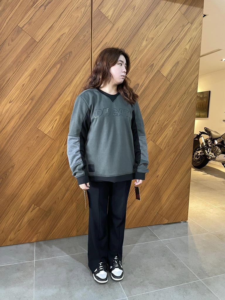 981085393_2.jpg (313 KB)