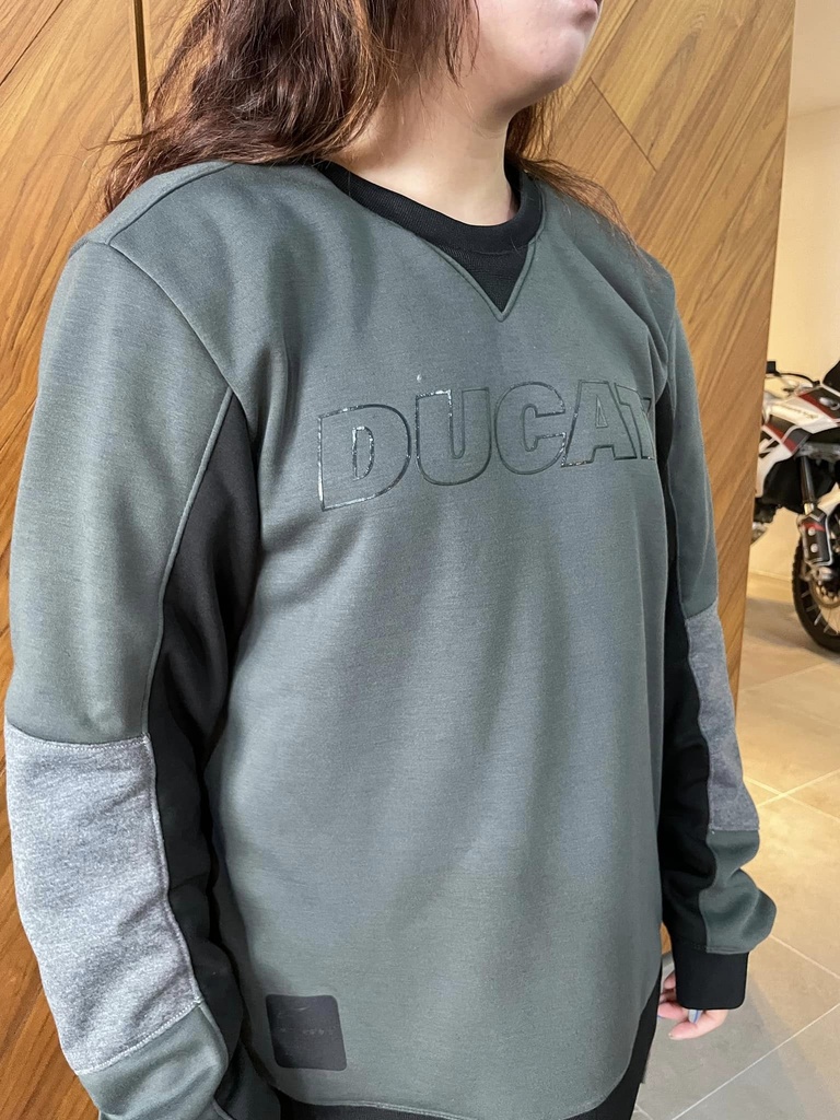 981085393_3.jpg (284 KB)