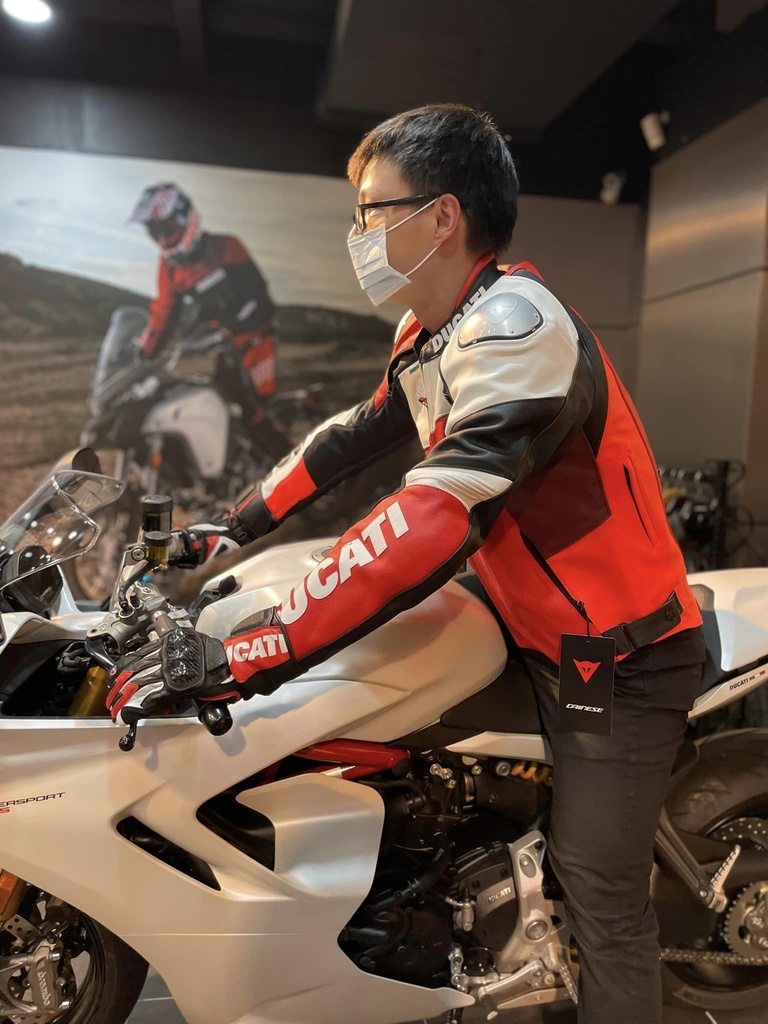 9810742_5.jpg (207 KB)