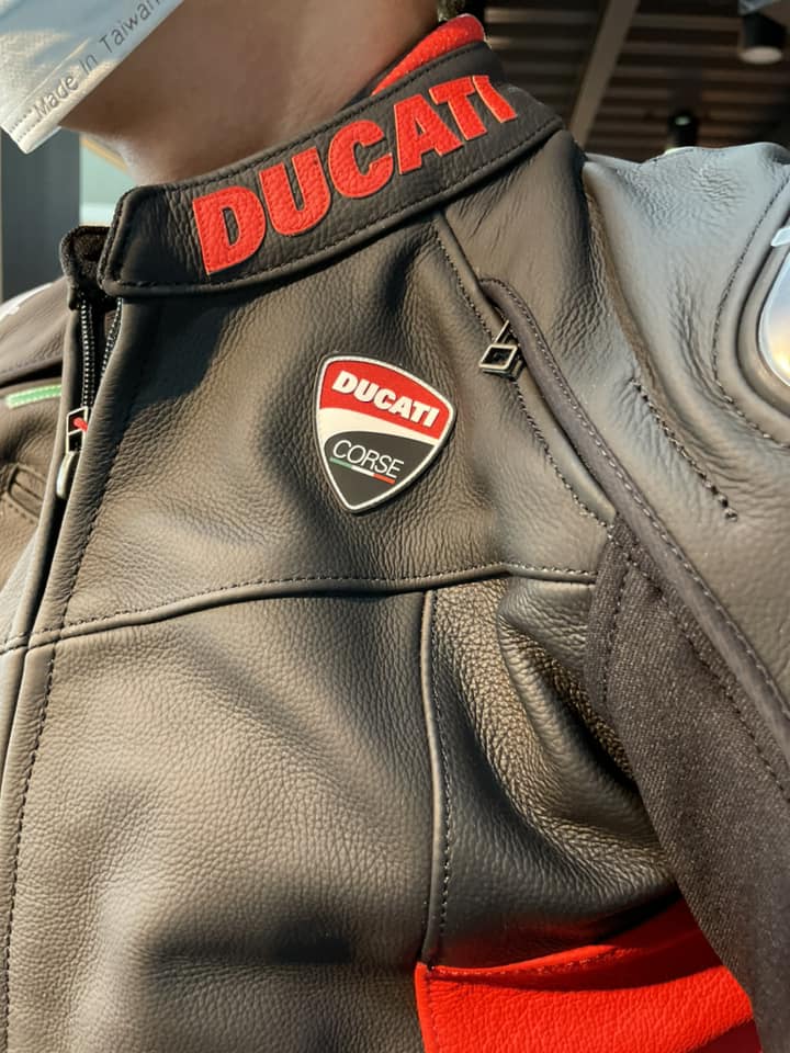 9810743_3.jpg (99 KB)